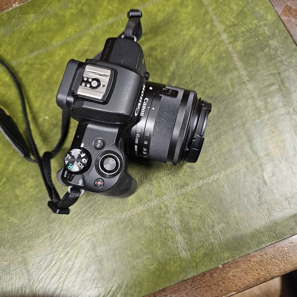 Canon m50 mark ii + EF - EF-M adapter +15-55 lens, Accu, Canon, Geen optische zoom, Ophalen
