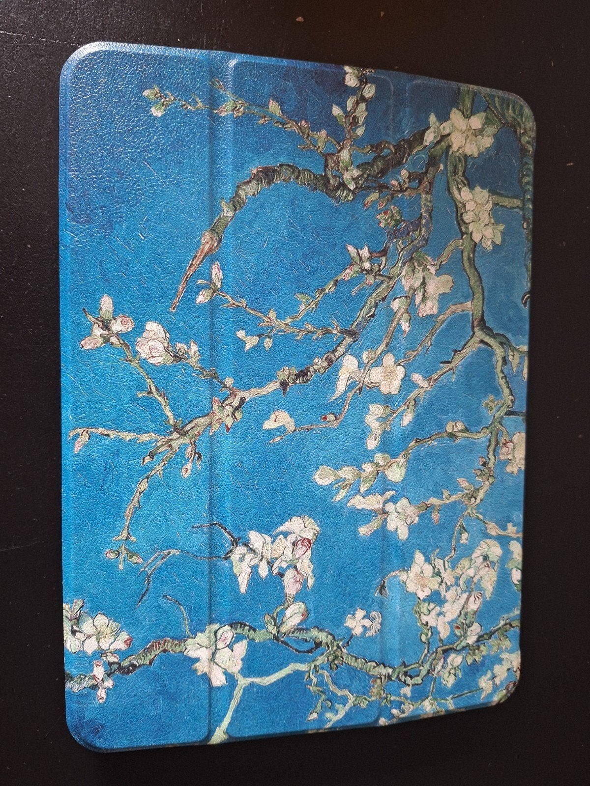 Imoshion Tablet Hoes Bookcase Van Gogh Amandelbloesem, 10 inch, Nieuw, Bescherming voor- en achterkant, Ophalen of Verzenden
