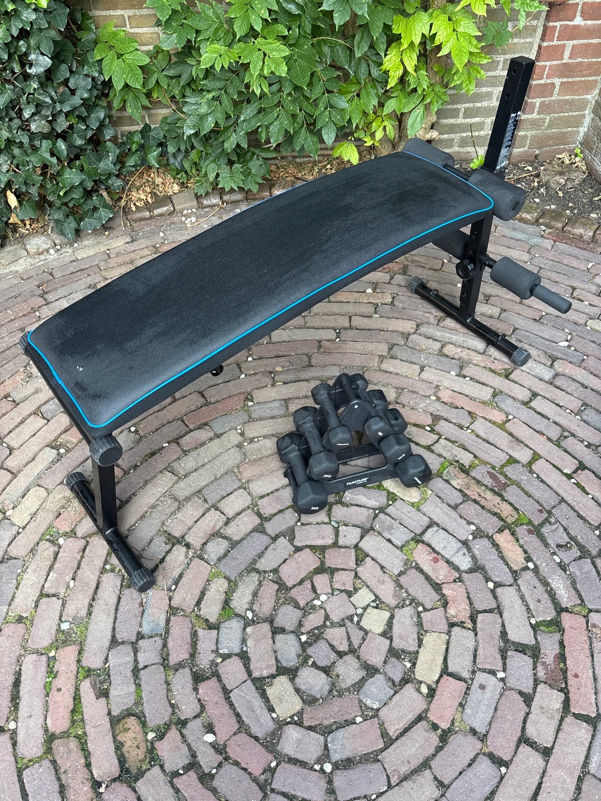 Verstelbare fitnessbank met Tunturi halterset, Ophalen, Gebruikt, Overige typen, Armen