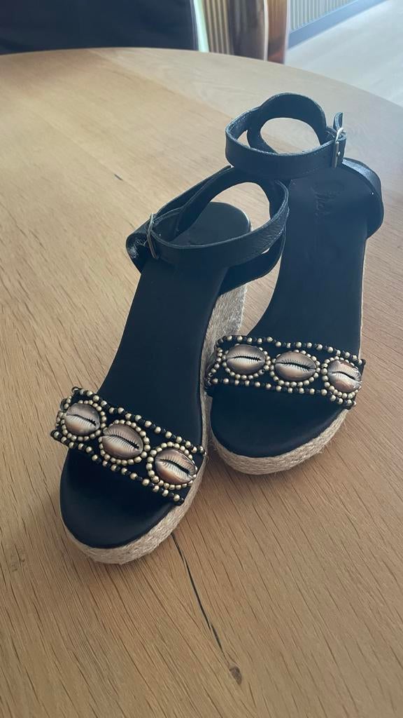 Hot Lava Sleehak Schoenen Maat 36 - Nieuw, Kleding | Dames, Schoenen, Zwart, Nieuw, Sandalen of Muiltjes, Ophalen of Verzenden