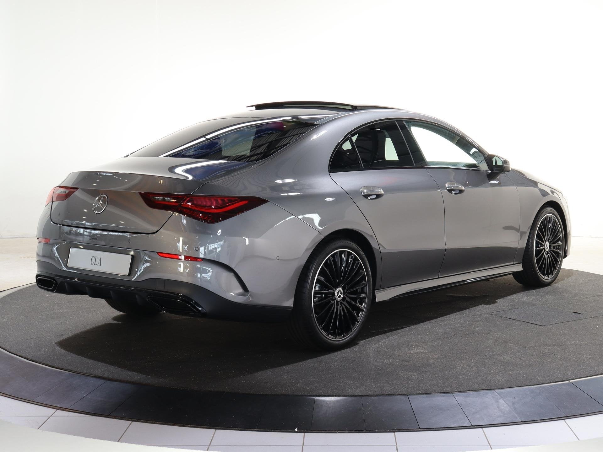 Mercedes-Benz CLA-klasse 180 Business Solution AMG | Panoram, 136 pk, Gebruikt, 4 cilinders, Origineel Nederlands