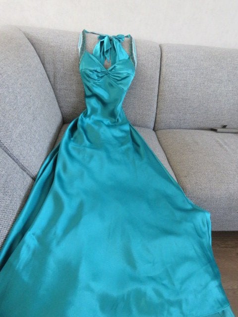 Te Koop Gala jurk met glitter garnering, en blote rug, Kleding | Dames, Maat 38/40 (M), Galajurk, Ophalen of Verzenden, Zo goed als nieuw