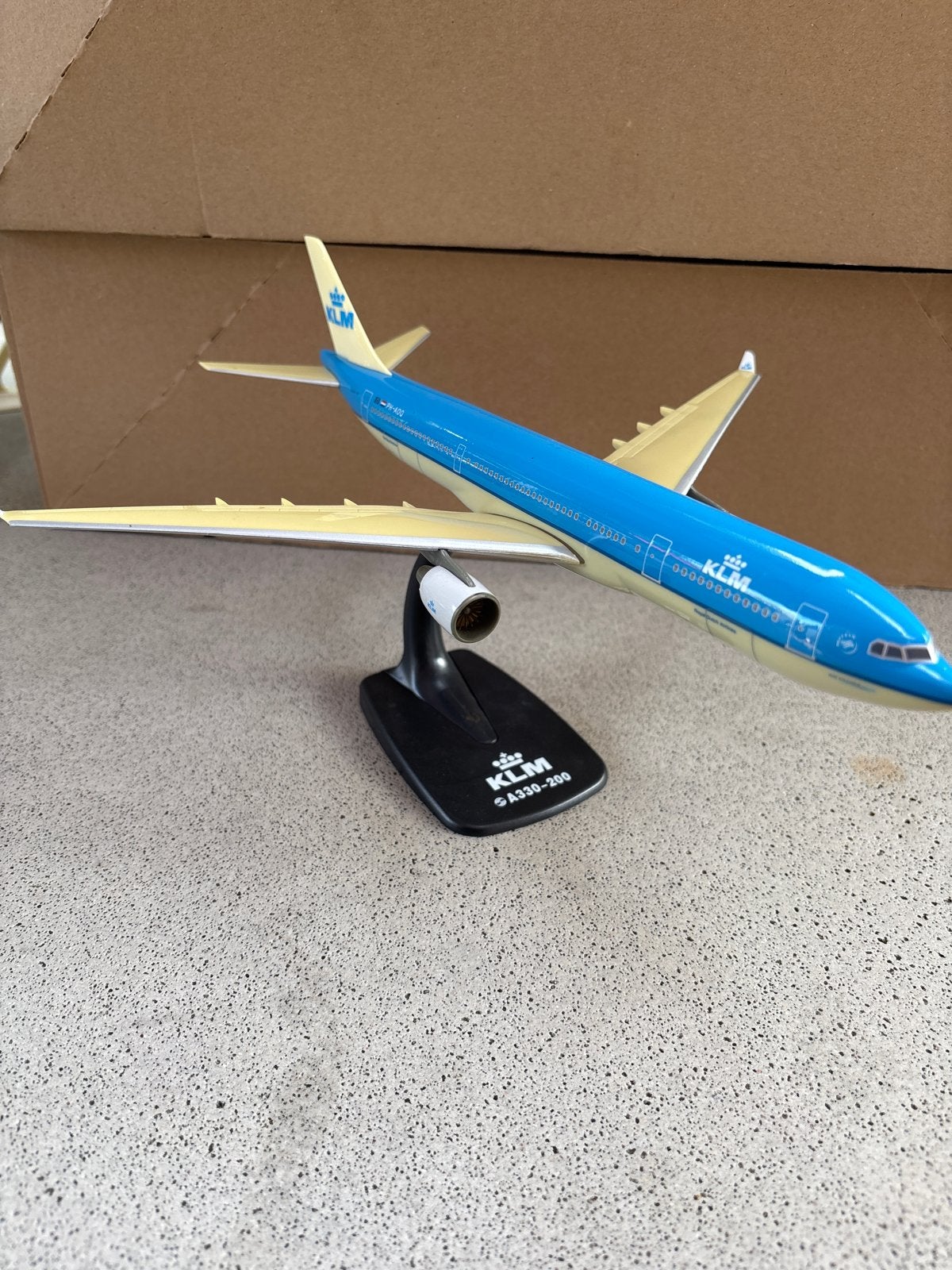 KLM A330-200 Vliegtuigmodel op standaard verkleurd, Gebruikt, Groter dan 1:72, Vliegtuig, Ophalen