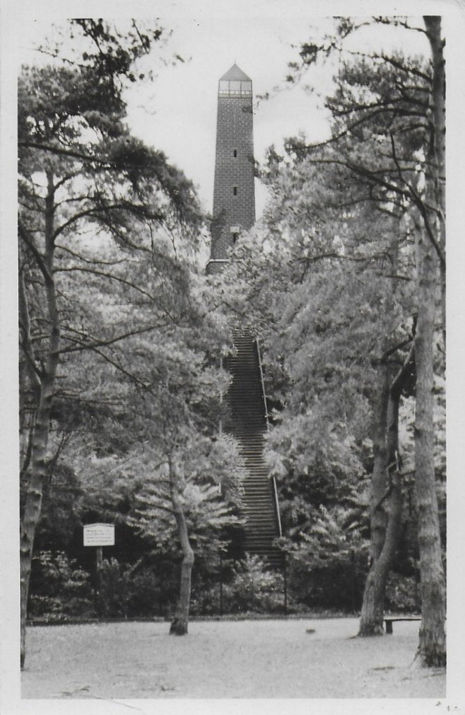 Maarn Pyramide van Austerlitz Ansichtkaart ( 6592) 1951 ), Ophalen of Verzenden, 1980 tot heden, Gelopen