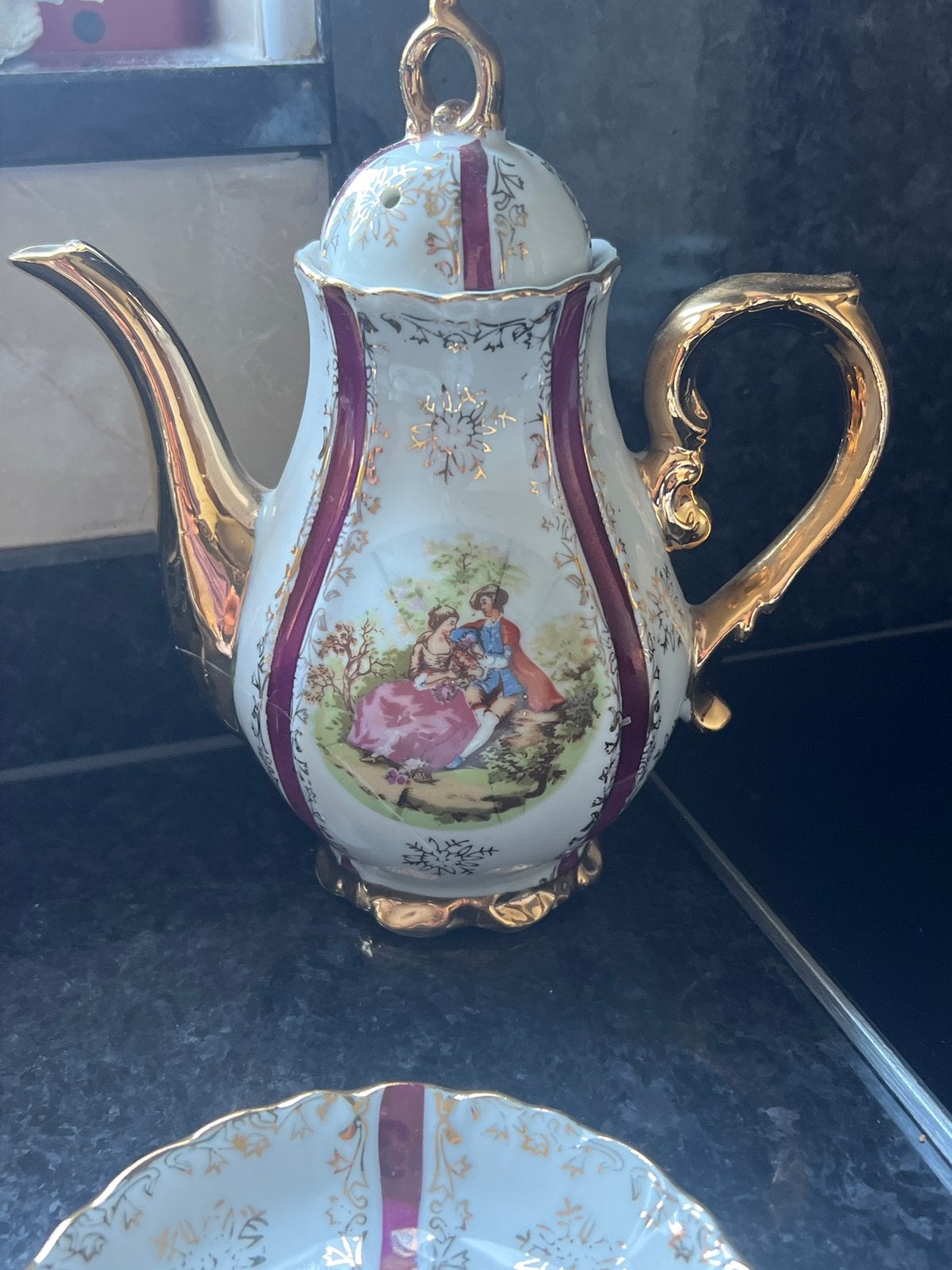 Porseleinen koffieservies met romantische taferelen, Ophalen of Verzenden