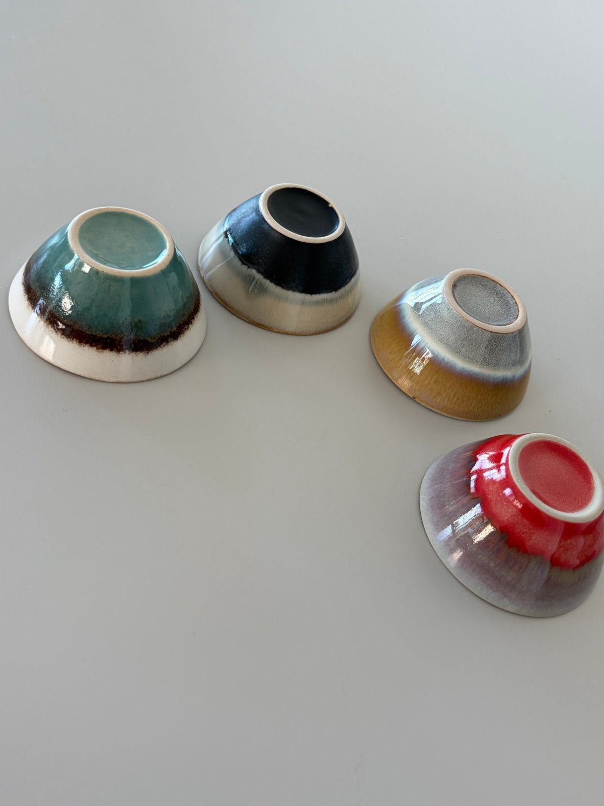 Kleurrijke tapasschaaltjes (4 stuks), Huis en Inrichting, Woonaccessoires | Schalen en Manden, Ophalen, Porselein of Keramiek