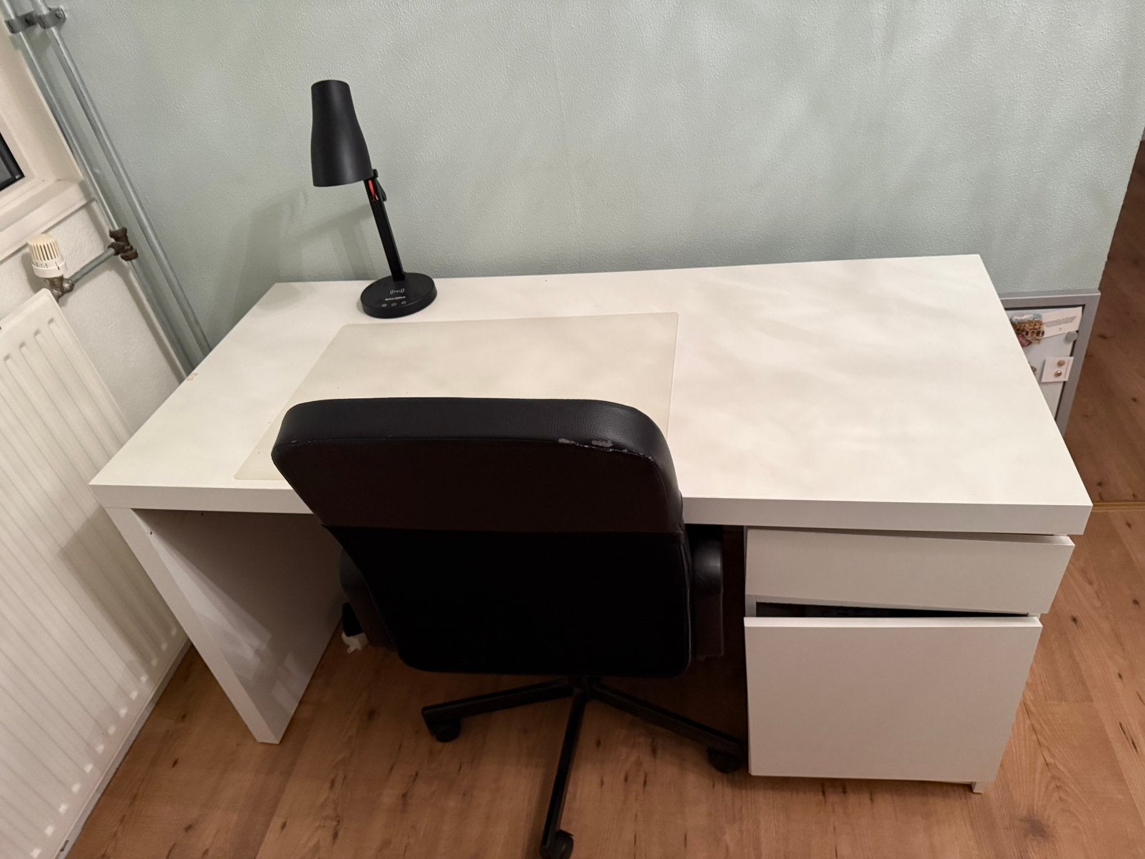 Wit Bureau MALM Ikea, Huis en Inrichting, Bureaus, Ophalen, Met lades, Gebruikt, Hout