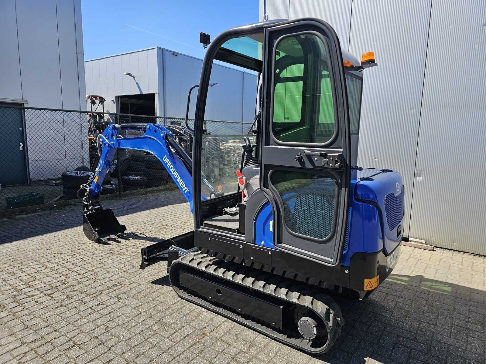 UF Equipment NM25 - Minigraafmachine - Snelwisselsysteem - 3, Graafmachine