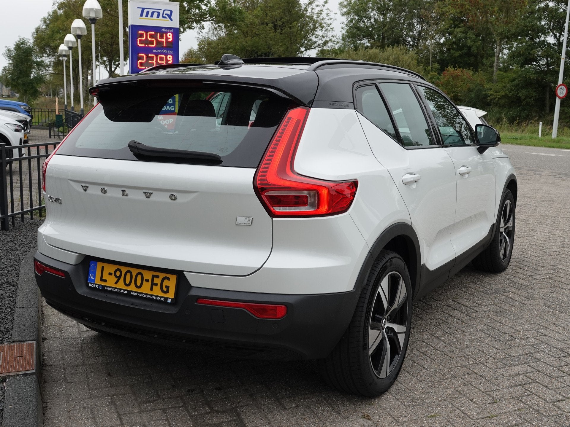 Volvo XC40 Recharge P8 408PK AWD R-Design VOL LEER | SOH 90,, Auto's, Gebruikt, 24 min, Wit, 425 min