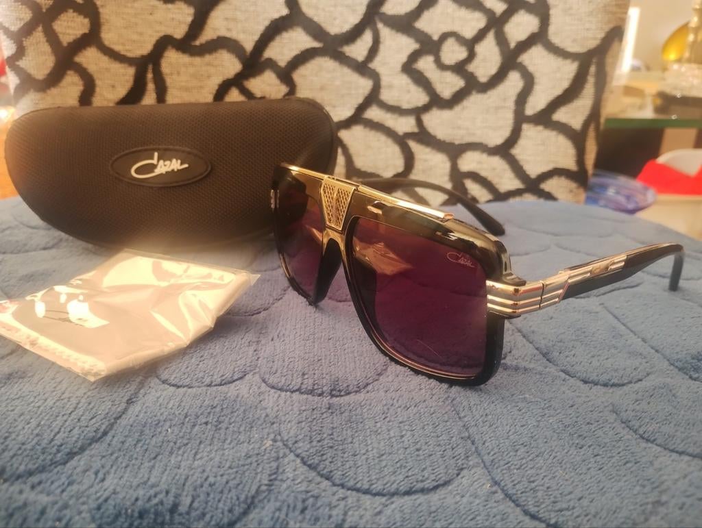 Cazal Zonnebril met Etui en Doekje, Ophalen of Verzenden, Nieuw, Zwart, Zonnebril