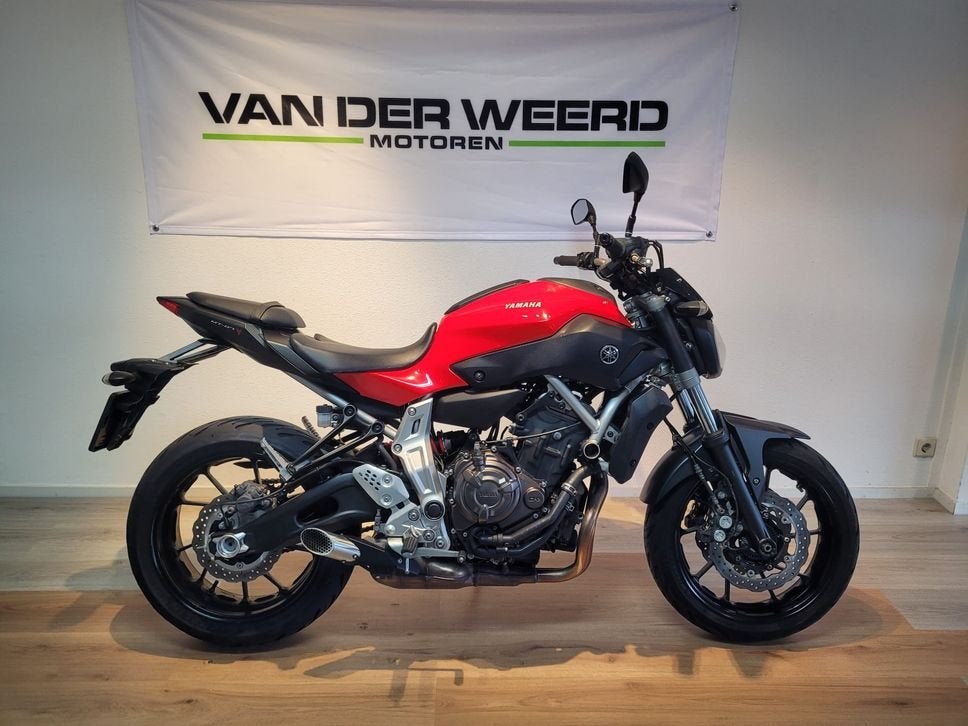 YAMAHA MT 07 ABS (bj 2014), 2 cilinders, Motorrijbewijs A, Bedrijf, Onbekend