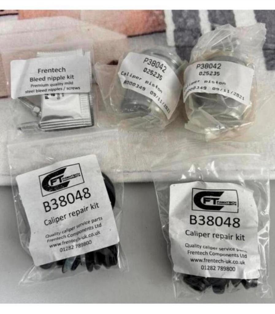 Toyota Corolla Verso 2004-2009 achter rem revisie cilinders, Ophalen of Verzenden, H, H, H
