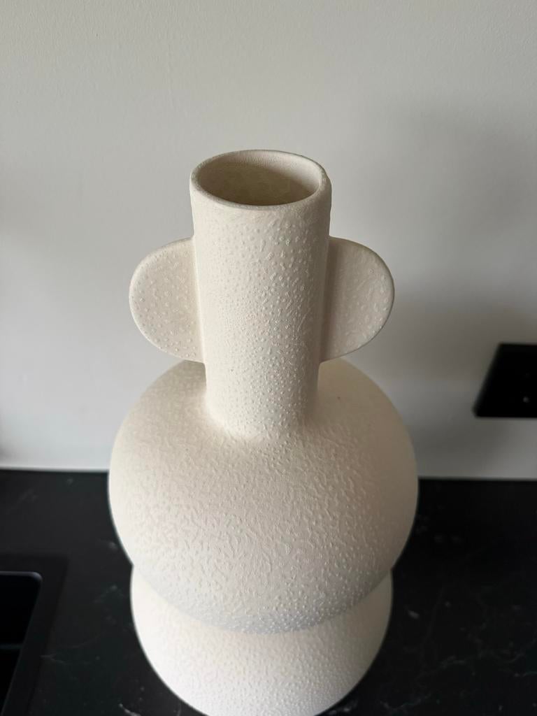 Vaas crème By-Boo, Overige materialen, Wit, Ophalen of Verzenden, Zo goed als nieuw