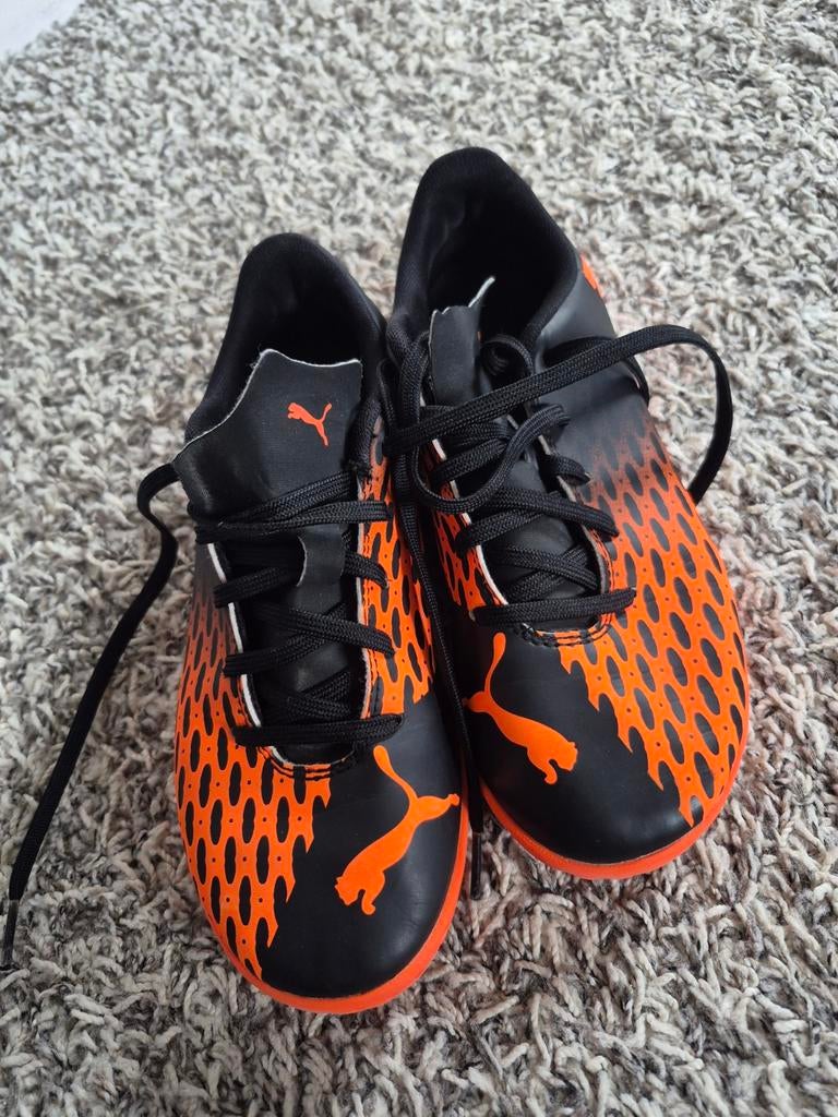 Puma zaalvoetbalschoenen maat 36, Ophalen of Verzenden, Zo goed als nieuw, Schoenen
