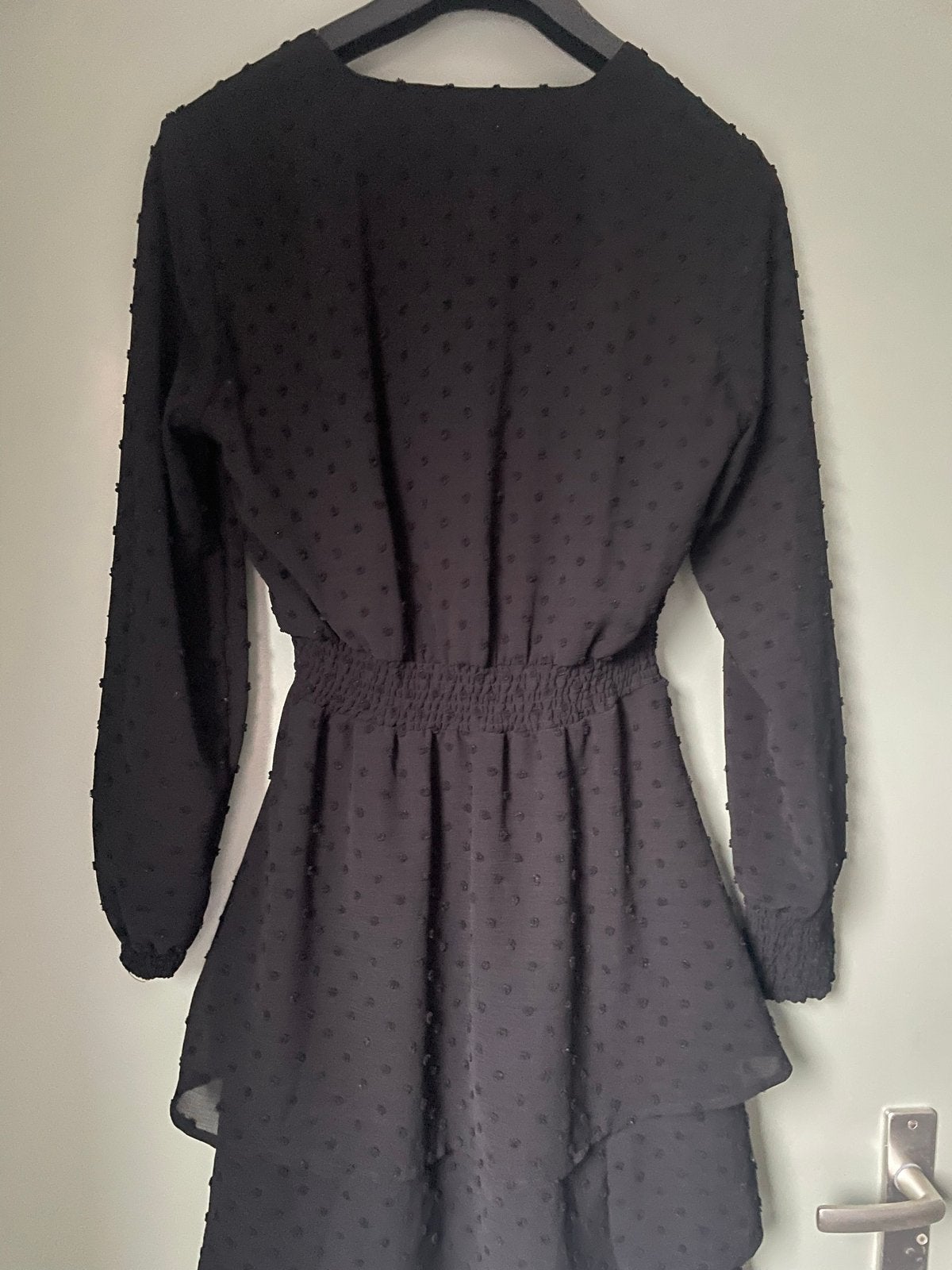 Zwart jurkje met stippen - Femme 9, Zwart, Ophalen of Verzenden, Zo goed als nieuw, Maat 36 (S)