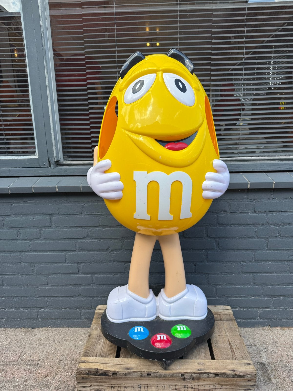 Grote M&M's dispenser - Geel M&M beeld, Ophalen, Gebruikt, ., .
