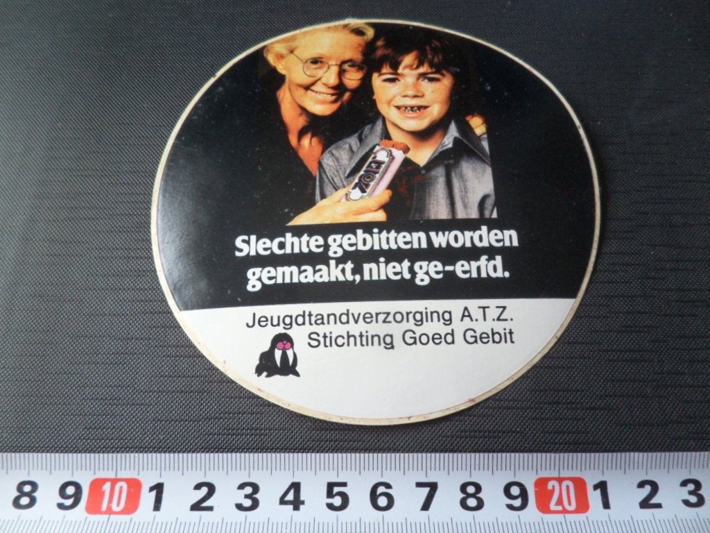 sticker Jeugdtandverzorging A.T.Z.  Stichting Goed Gebit *, Ophalen of Verzenden, Zo goed als nieuw
