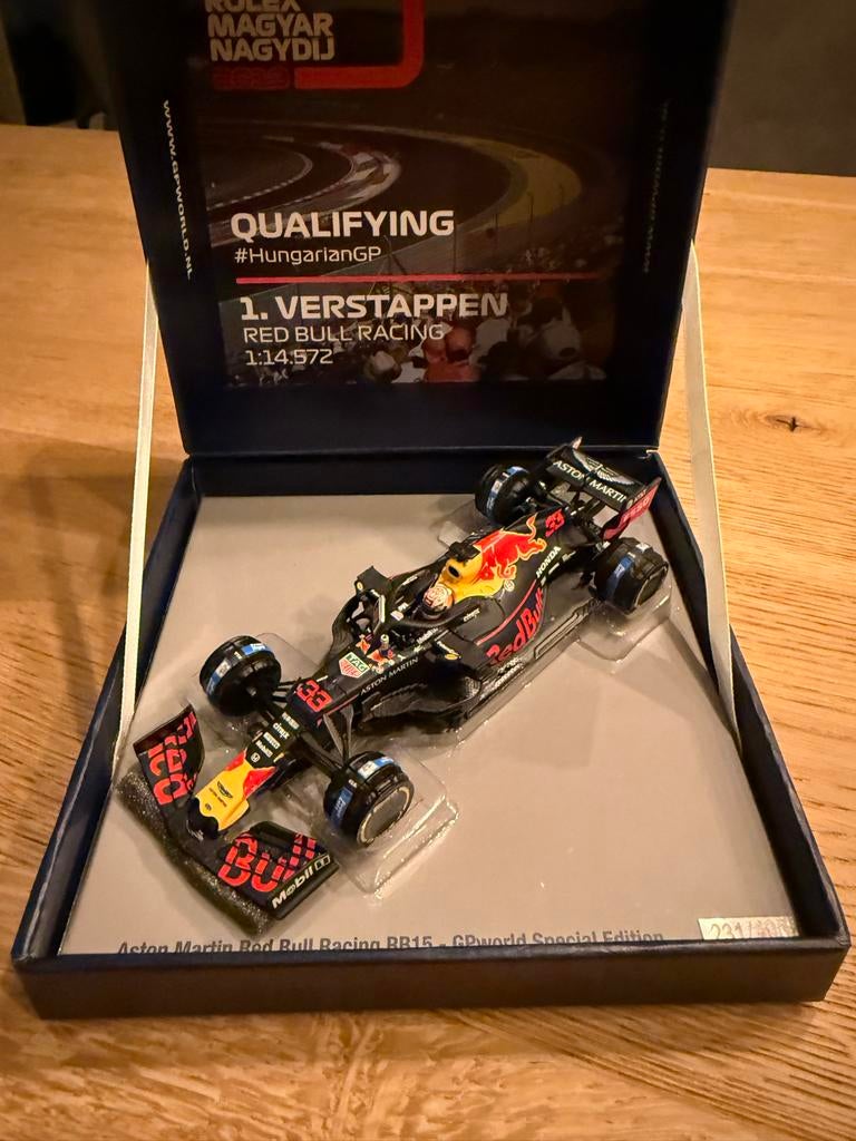 Max Verstappen Red Bull RB15 Hongarije Pole Position, Ophalen, Zo goed als nieuw, Formule 1