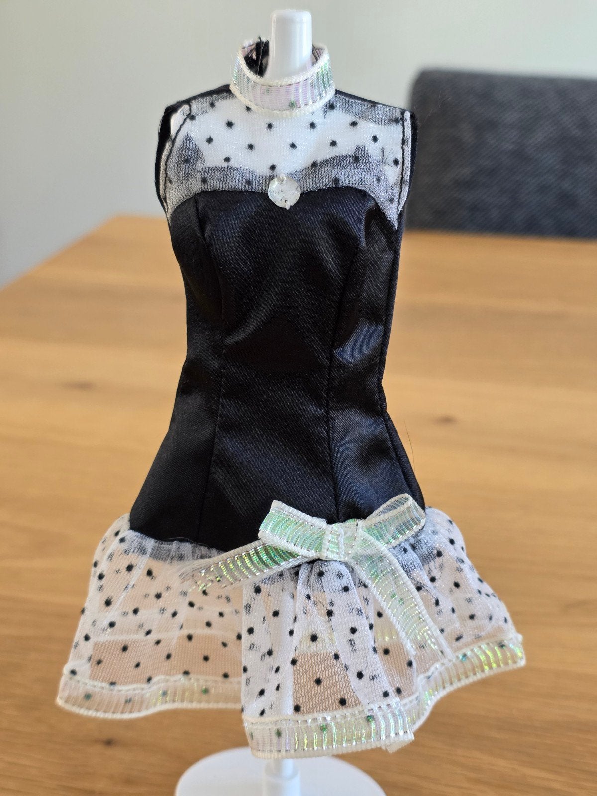 Jurkje voor Barbie, Ophalen of Verzenden, Gebruikt, Kleertjes
