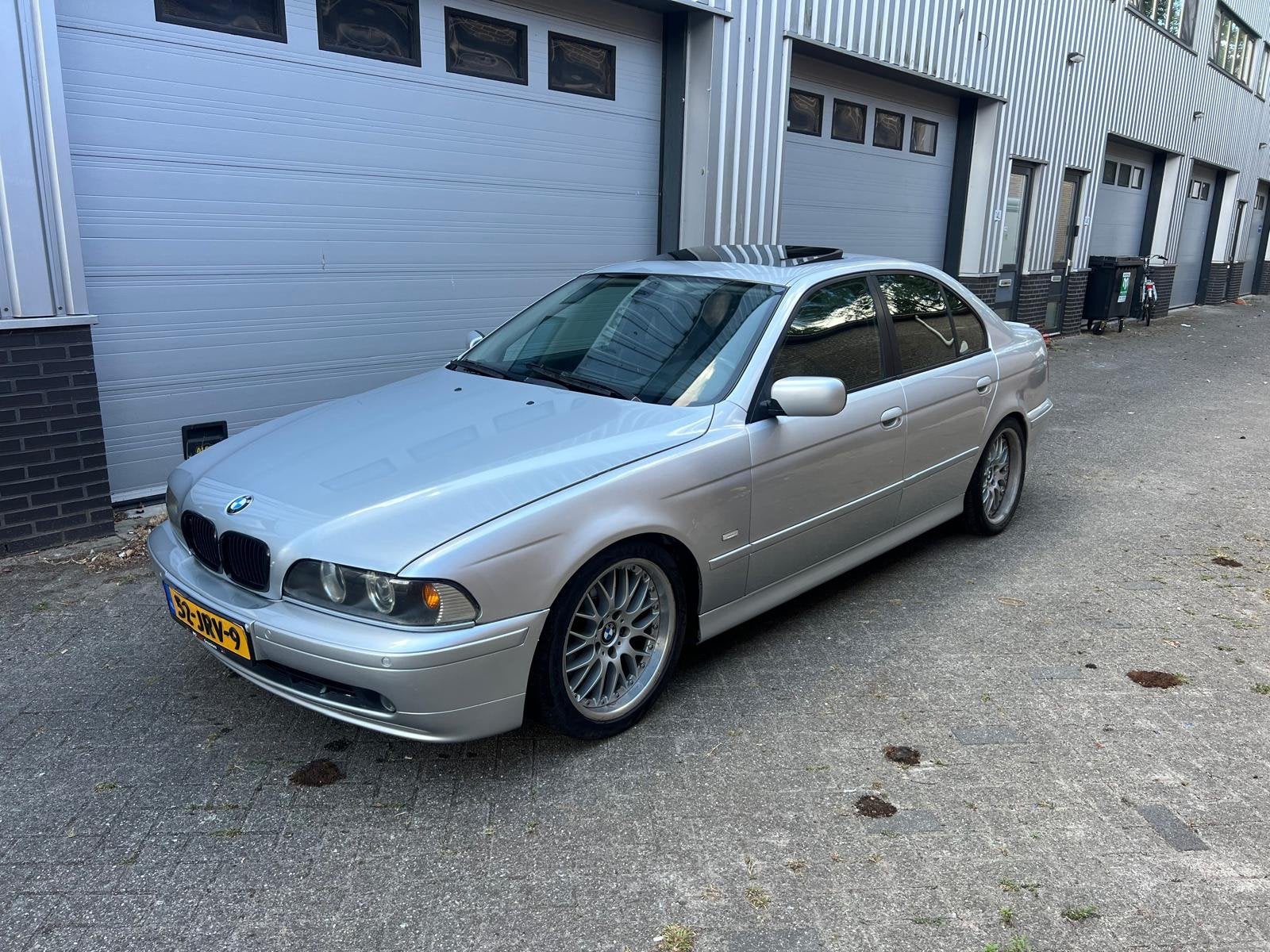 BMW 5-serie 530i! LPG! M-Pakket! AUTOMAAT! Schuifdak! Leder!, Automaat, Parkeersensor, Achterwielaandrijving, Gebruikt