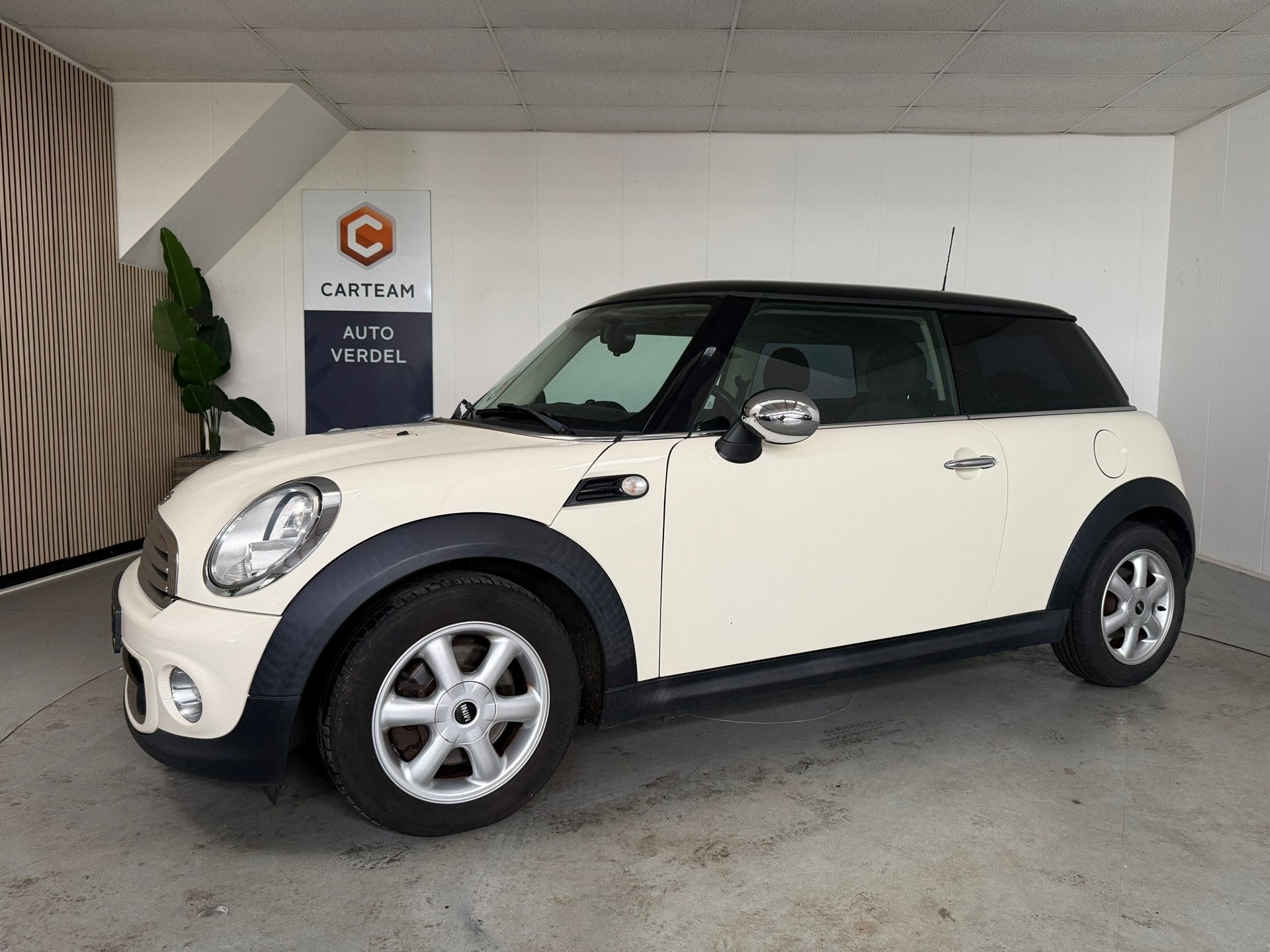Mini 3-Deurs 1.6 One Kite White Airco, Navigatie, LMV, Auto's, Voorwielaandrijving, Gebruikt, 4 cilinders, 4 stoelen
