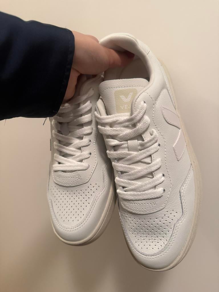 Witte Veja sneakers 39, nieuw, Ophalen of Verzenden, Nieuw, Wit, Sneakers of Gympen