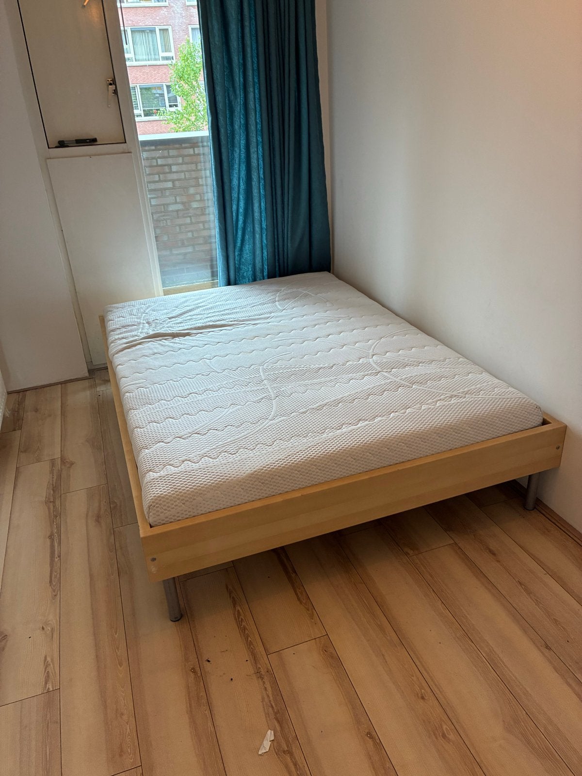5 juli ophalen - 140 bed met matras, Ophalen, Gebruikt, 140 cm, 200 cm