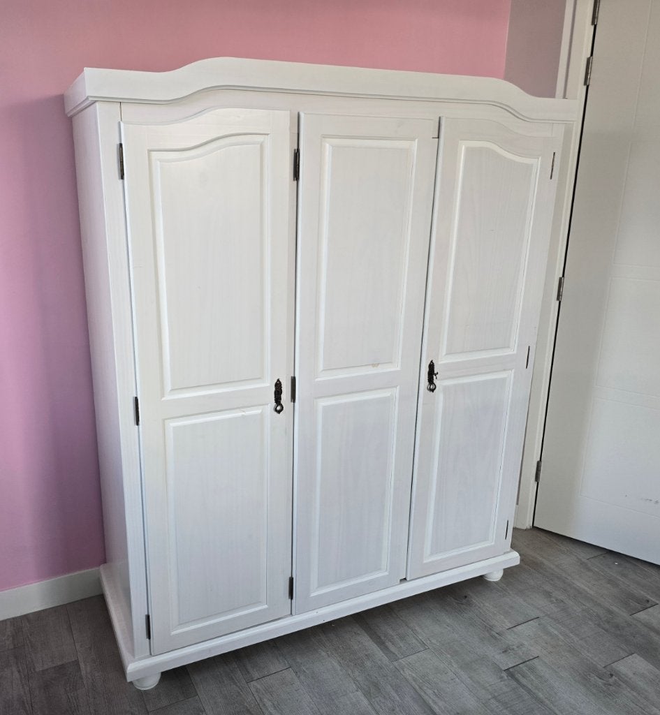 Witte kledingkast met drie deuren, Huis en Inrichting, Met deur(en), Gebruikt, 100 tot 150 cm, 50 tot 75 cm