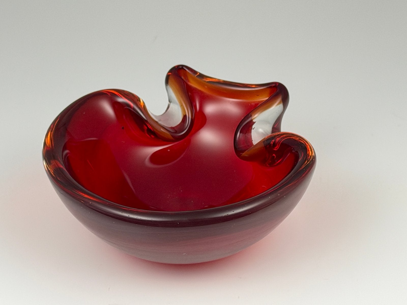 Vintage rood/oranje glazen schaal – handgemaakt – Murano, Ophalen, Zo goed als nieuw, Overige merken