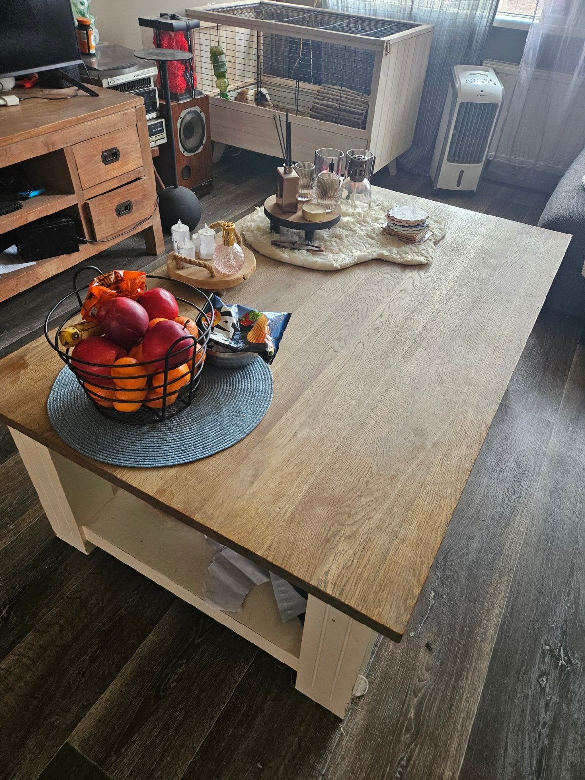 Robuuste houten salontafel met wit onderstel, Ophalen, Gebruikt, 100 tot 150 cm, 150 tot 200 cm