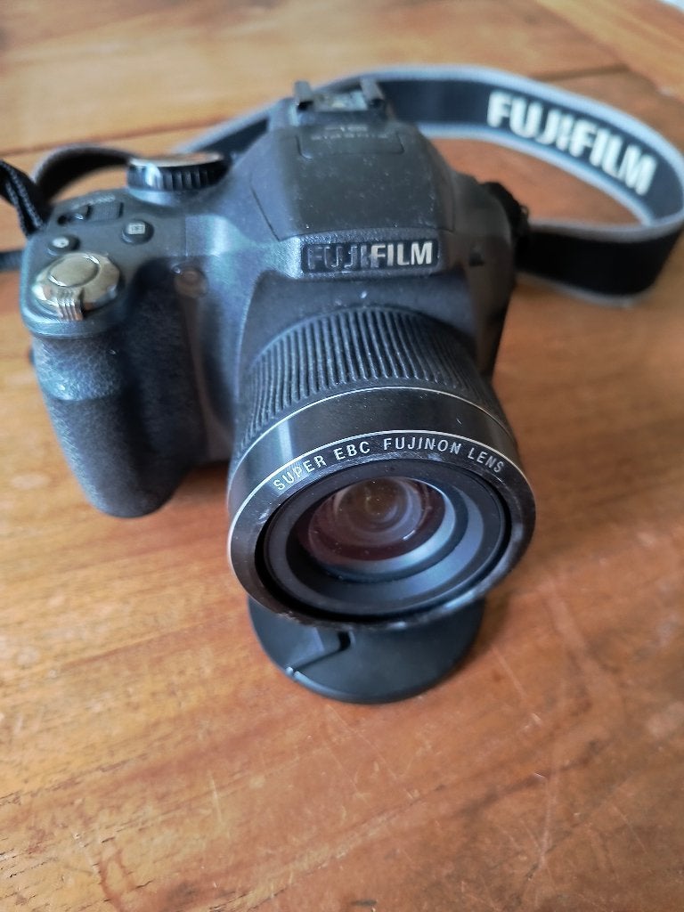 Digitale fotocamera Fujifilm SL 240, Ophalen of Verzenden, Zo goed als nieuw, Sony, Geen optische zoom