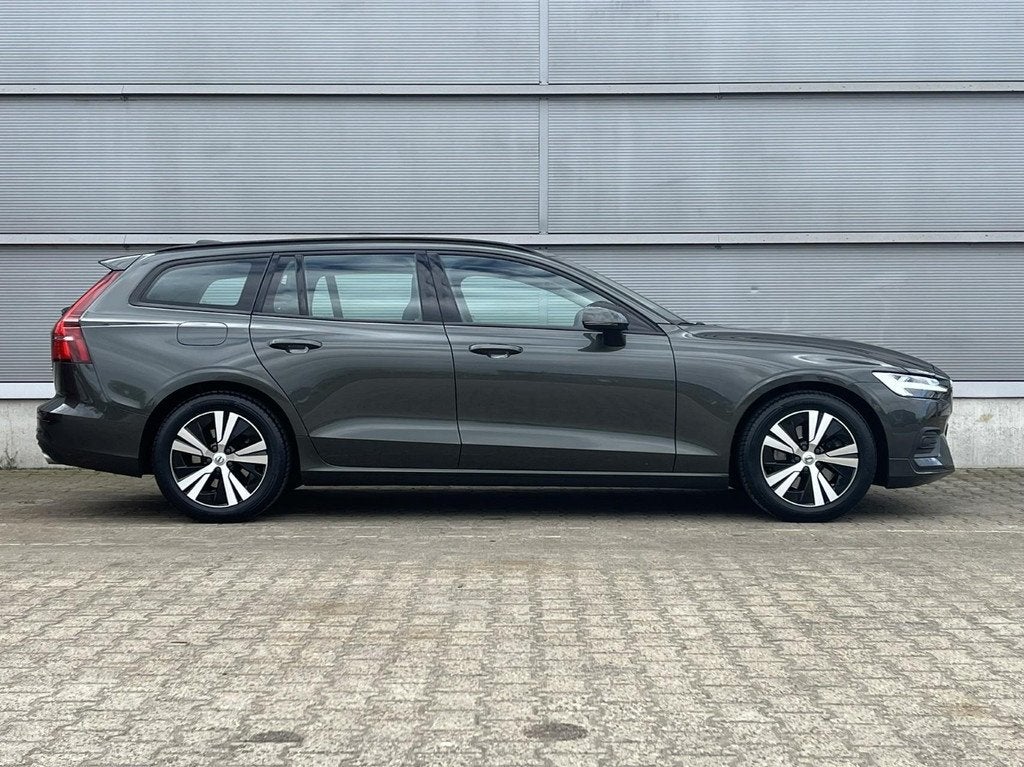 Volvo V60 2.0 B3 163pk AUT Momentum Advantage | Trekhaak | L, 12 maanden, Euro 6, 4 cilinders, 1634 kg