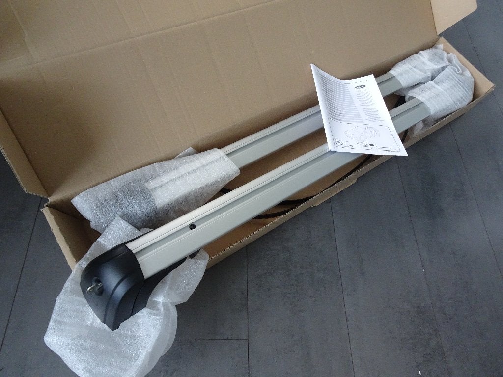 Ford Kuga dakdragers, Ophalen, Nieuw