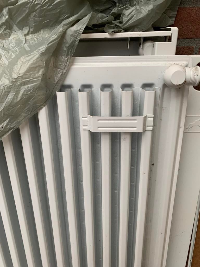 2x radiator 80x90 verwarming, Ophalen, Zo goed als nieuw, Radiator, 30 tot 80 cm