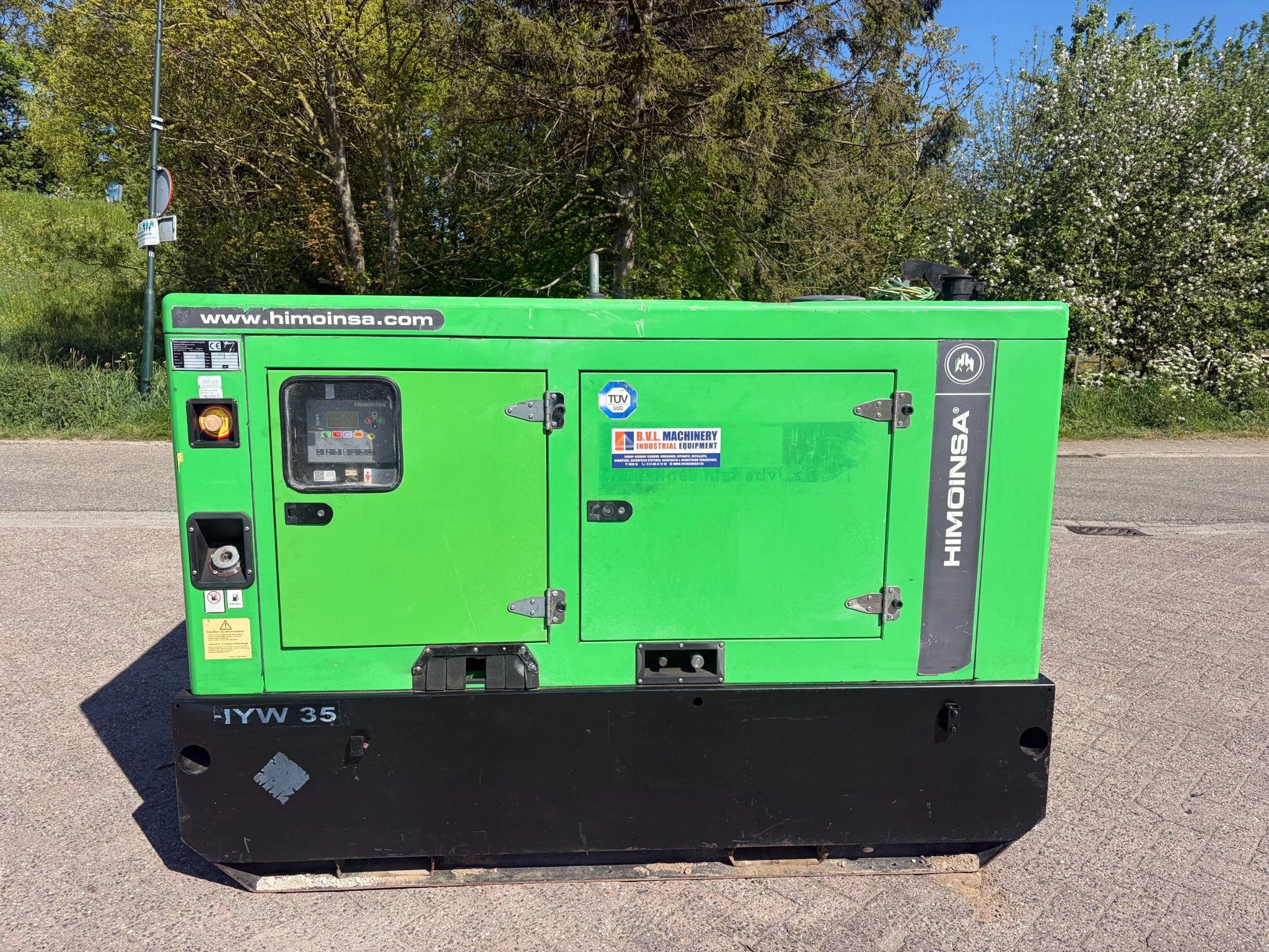 Himoinsa Yanmar 35 kVA aggregaat grote dieseltank generators