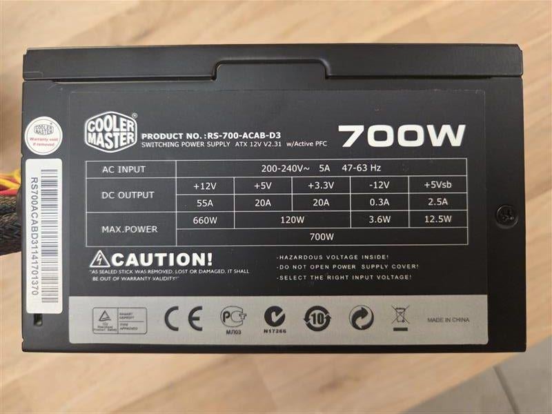 Cooler Master 700W, Ophalen of Verzenden, Gebruikt