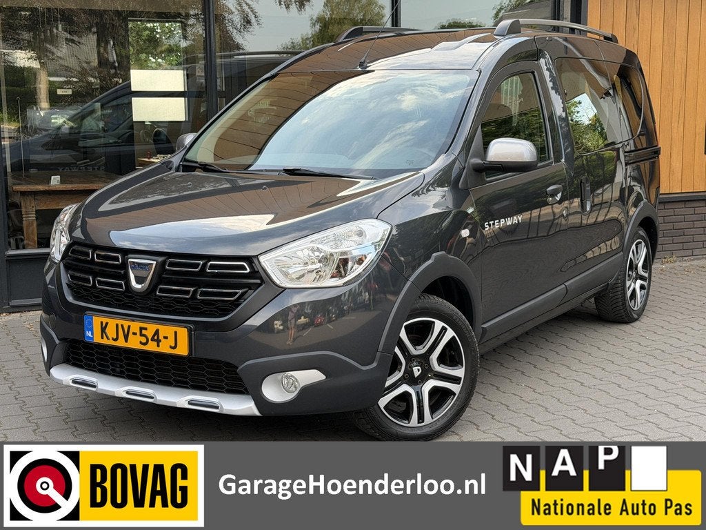 Dacia Dokker 1.2 TCe Stepway Navigatie, Cruise, PDC, Garanti, Auto's, Dacia, Voorwielaandrijving, Stof, Gebruikt, Euro 6