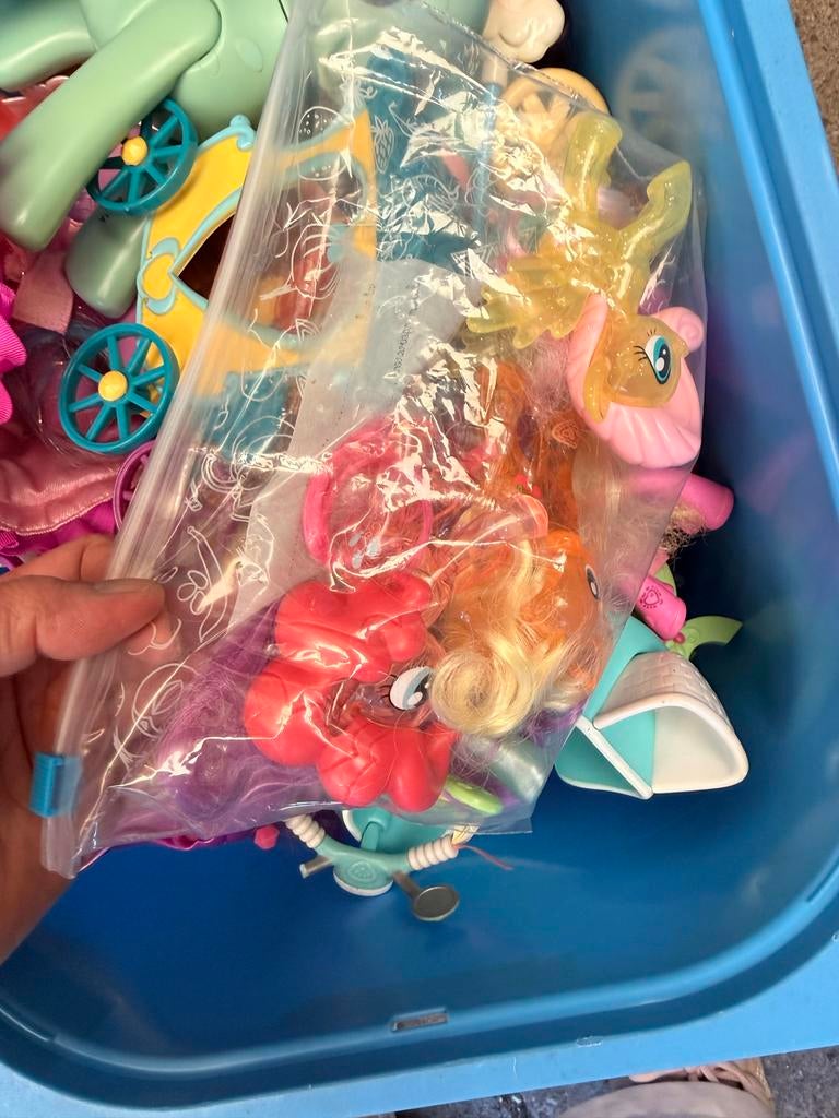 Grote bak vol My Little Pony speelgoed, Ophalen of Verzenden, Zo goed als nieuw