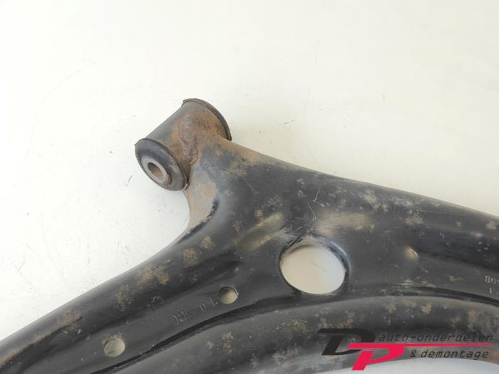 Draagarm rechts-voor van een Ford Fiesta, Gebruikt, -, -, Ophalen of Verzenden
