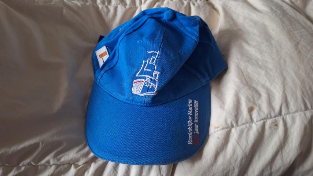 Blauwe pet Koninklijke Marine - Zo goed als nieuw, Koninklijke Marine, One size fits all, Ophalen of Verzenden, Pet