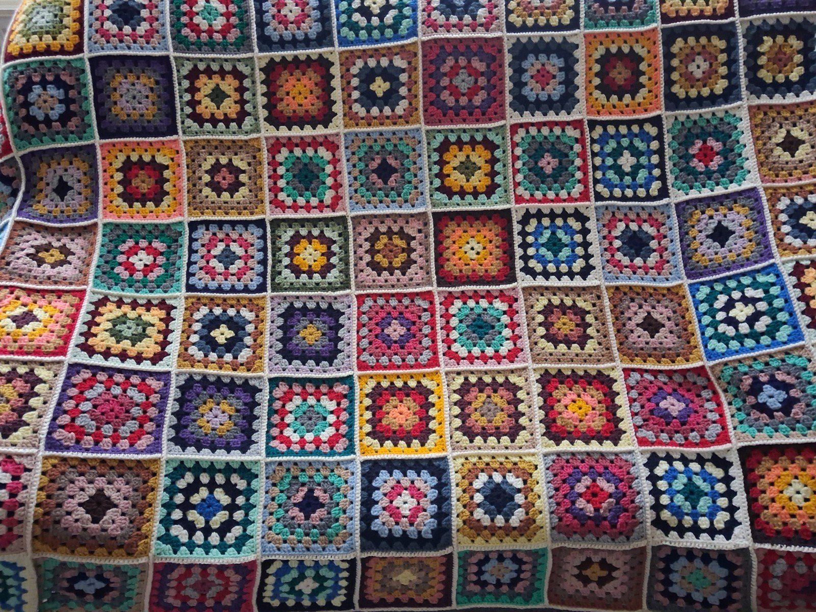 Granny square deken / bankdeken / sprei, Huis en Inrichting, Ophalen of Verzenden, Nieuw, Eenpersoons, Sprei