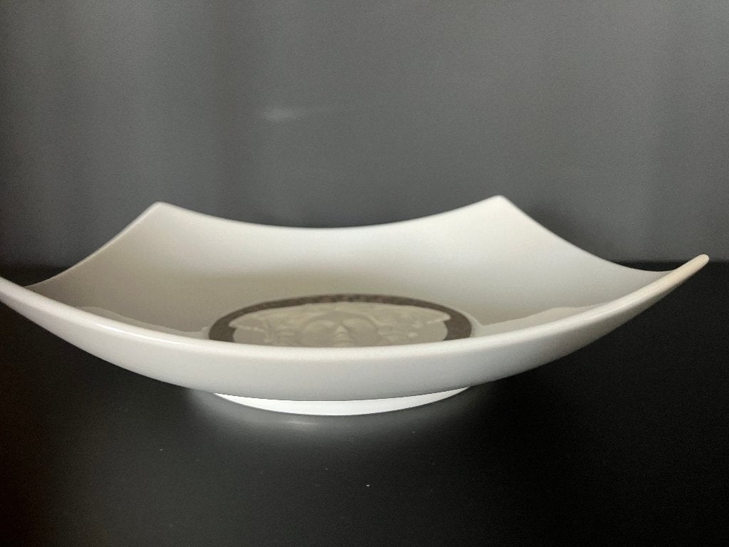 Versace Rosenthal Gorgona Medusa Schaal 18 cm of 22 cm, Antiek en Kunst, Kunst | Designobjecten, Ophalen of Verzenden