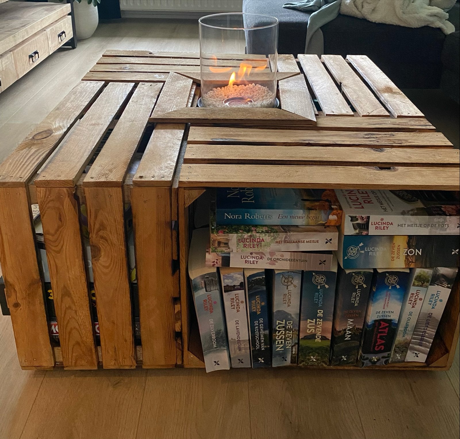 Unieke salontafel van houten kratten met bio-ethanol haard, Ophalen, Vierkant, 50 tot 100 cm, Zo goed als nieuw