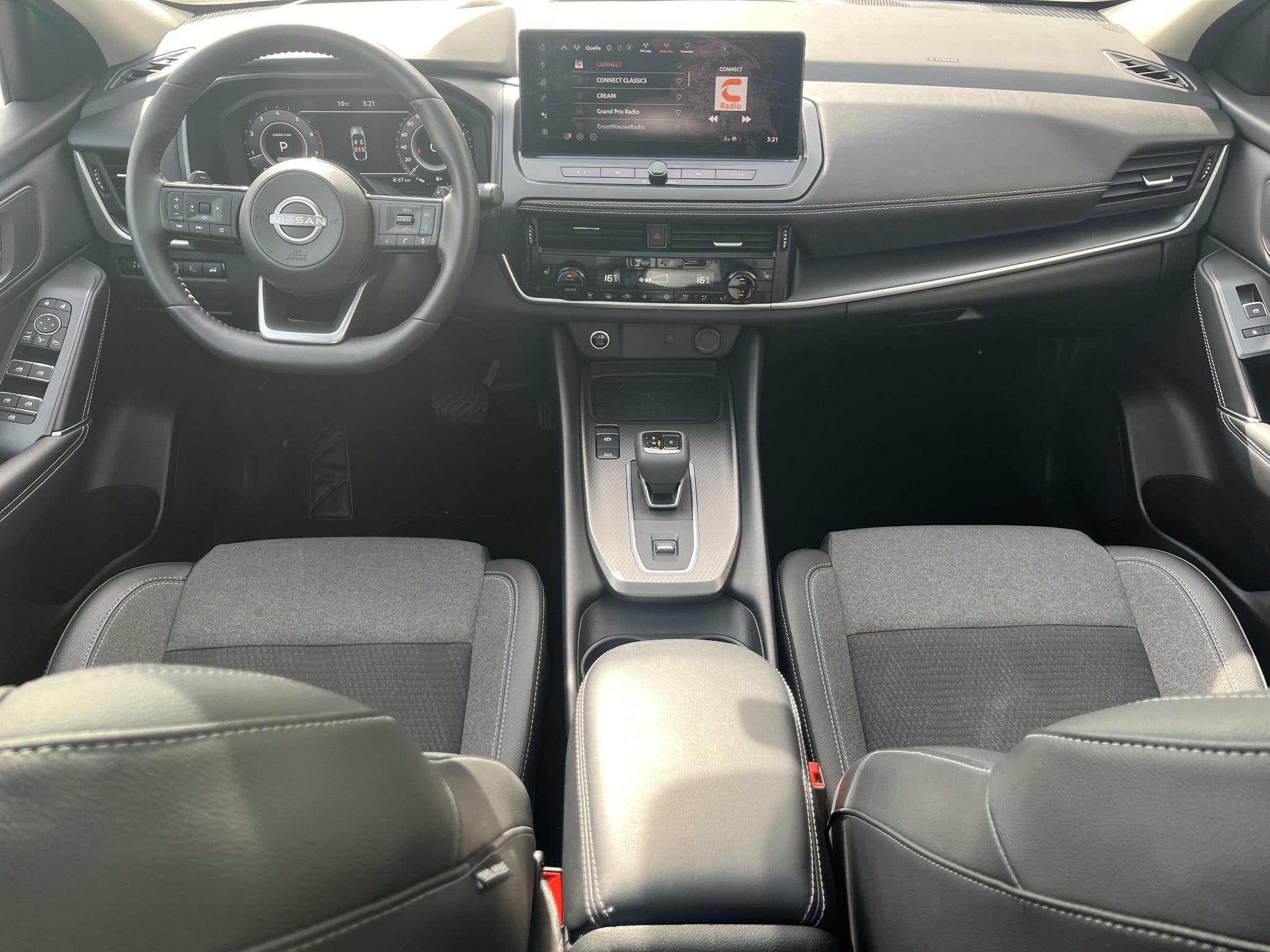 Nissan Qashqai 1.3 MHEV Xtronic N-Connecta / 1800kg Trekgewi, 4 cilinders, Leder en Stof, Wit, 1365 kg