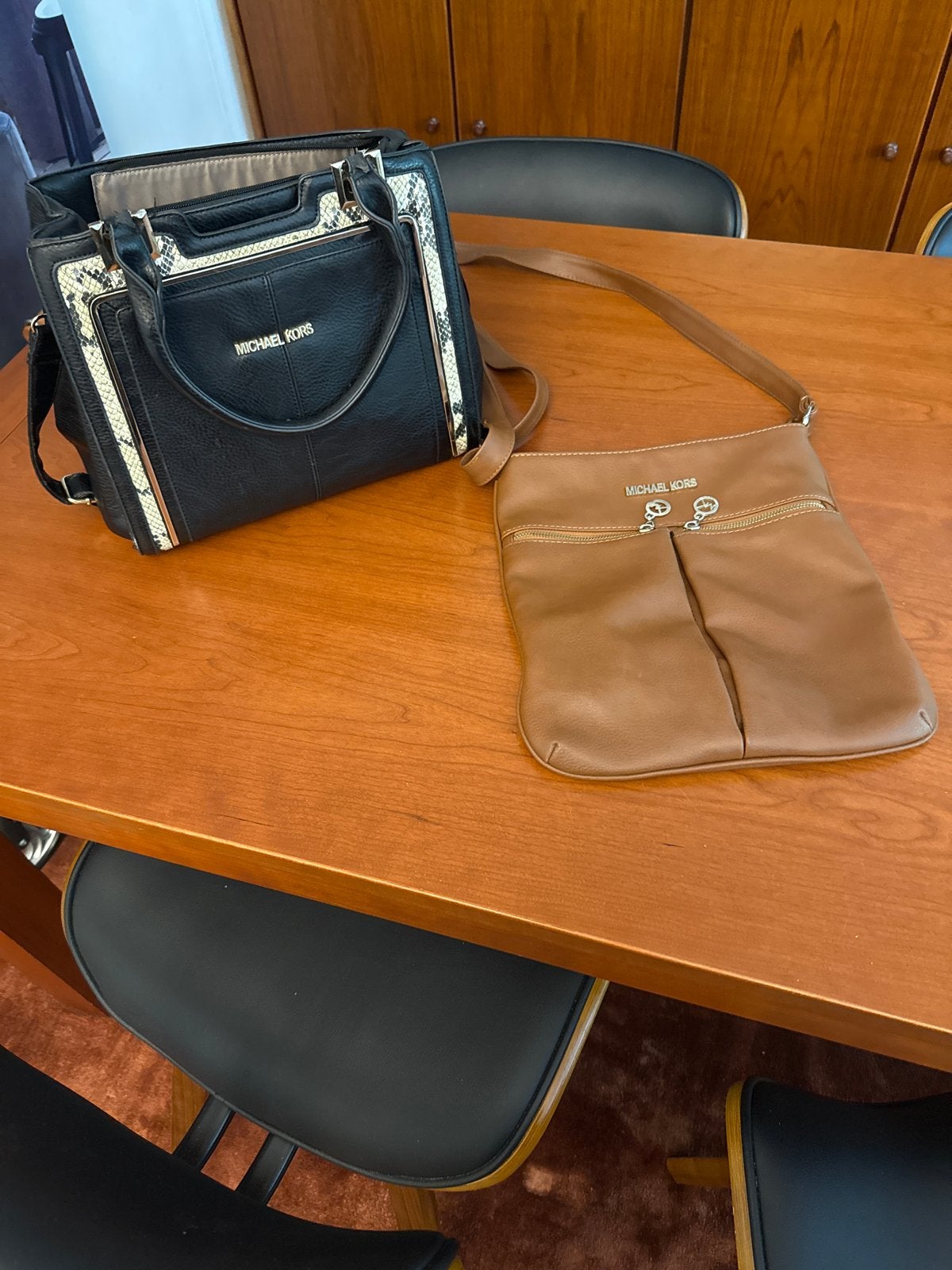 Michael Kors Handtassen - Set van 2, Ophalen of Verzenden, Gebruikt, Zwart, Handtas
