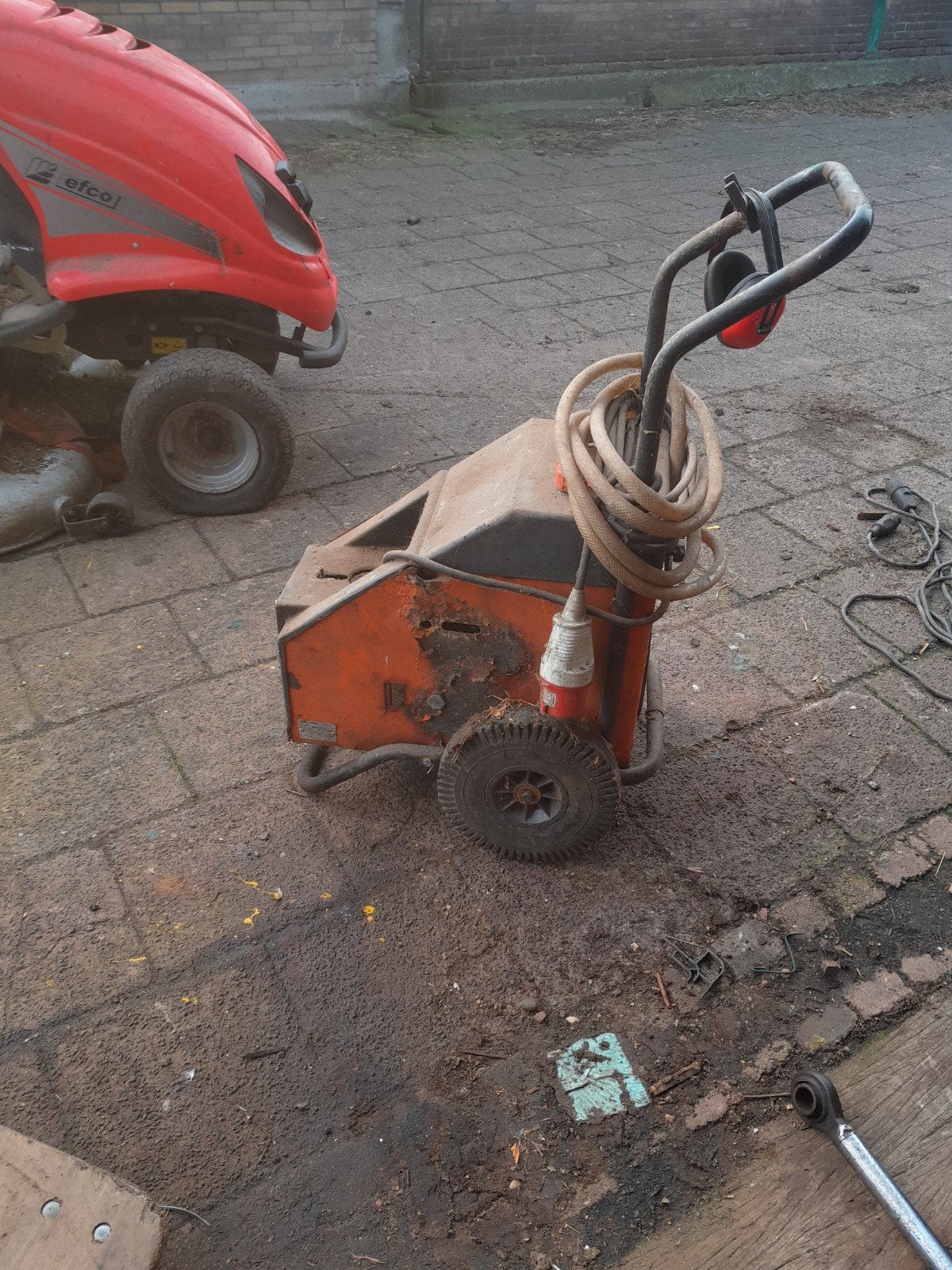 Robuuste hogedrukreiniger - Ideaal voor zware klussen, Ophalen of Verzenden, Gebruikt, Elektrisch, Onbekend