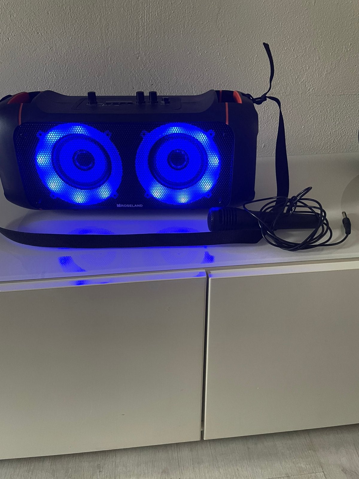 Bluetooth party speaker met licht effecten, Ophalen of Verzenden, Zo goed als nieuw