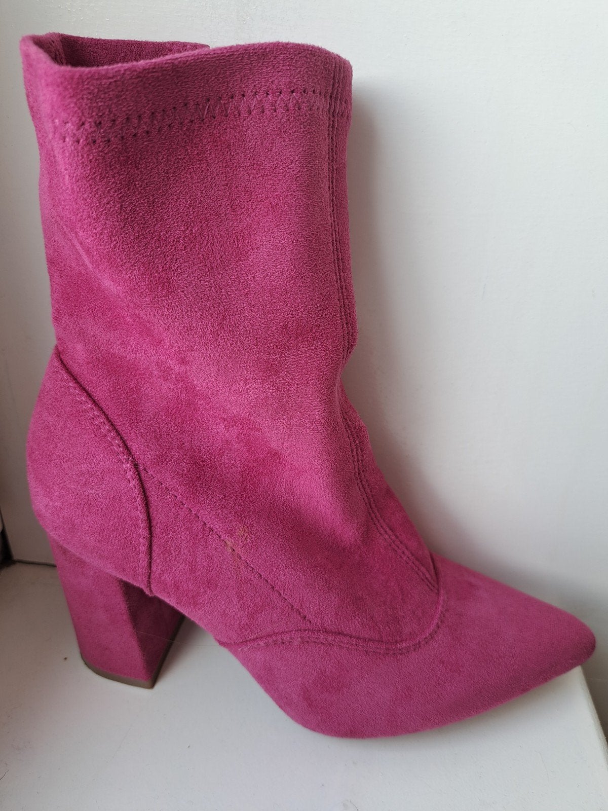 Roze enkellaarsjes met hak - Maat 37, Ophalen of Verzenden, Zo goed als nieuw, Roze, Lage of Enkellaarzen