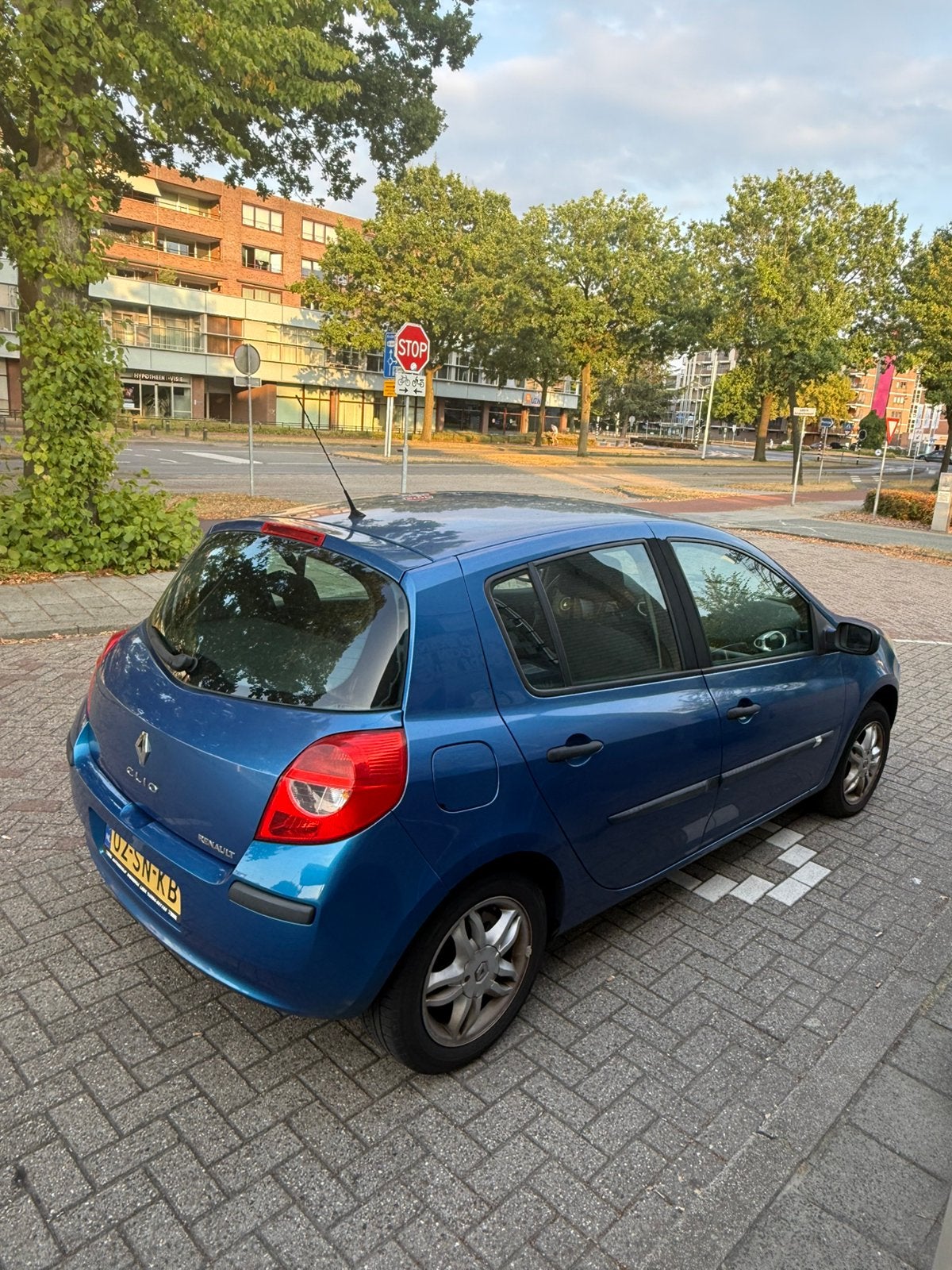 Renault Clio 1.6 16V 82KW 5-DRS E4 2006 Blauw, 1169 kg, 4 cilinders, Blauw, Origineel Nederlands
