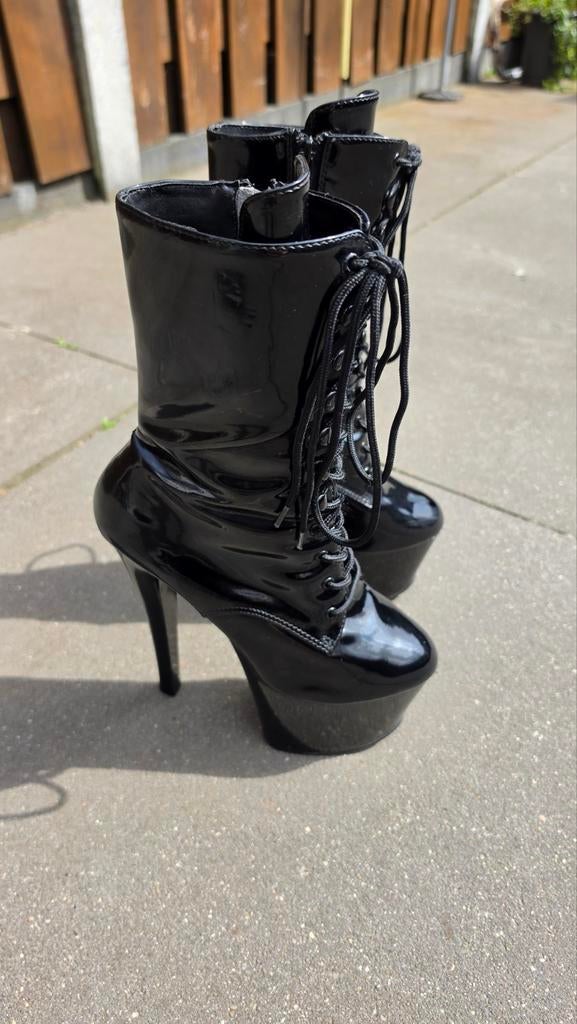 Zwarte lakleren laarzen Pleaser  maat 38, Kleding | Dames, Ophalen of Verzenden, Zo goed als nieuw, Zwart